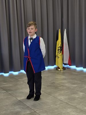 Na zdjęciu uczestnik konkursu w stroju kaszubskim