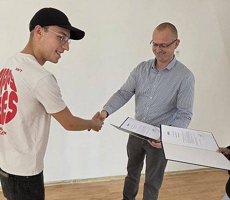 Miesiąc pełen doświadczeń grafika